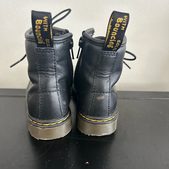 Dr. Martens Junior 1460 Softy T Leather Boots – Kids’ Size 9 US - Picture 4 of 7